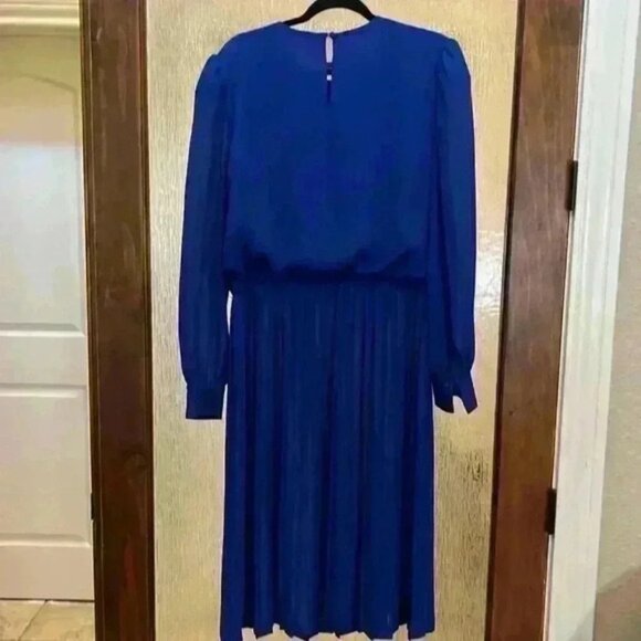 Vintage Dress - Picture 2 of 8